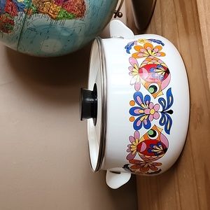 Vintage Rockline enamel cooking pot